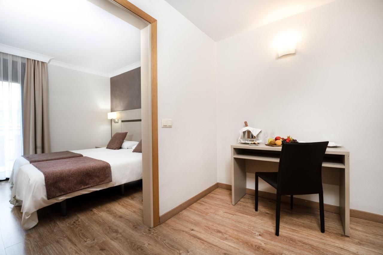 Hotel & Aparthotel Cosmos Les Escaldes Exterior photo